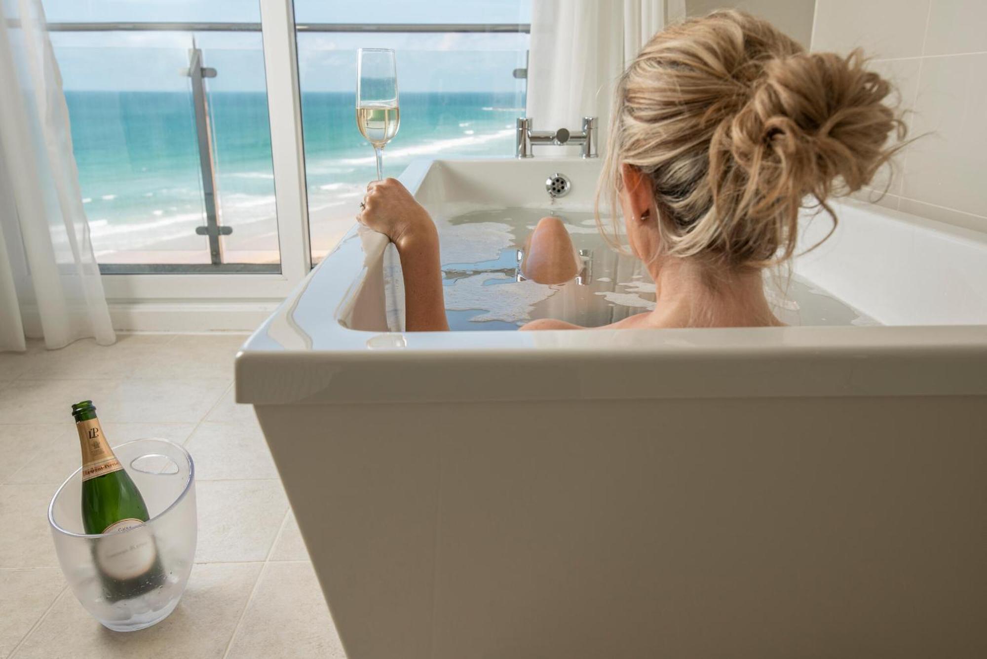 Fistral Beach Hotel And Spa - Adults Only Newquay  Bagian luar foto
