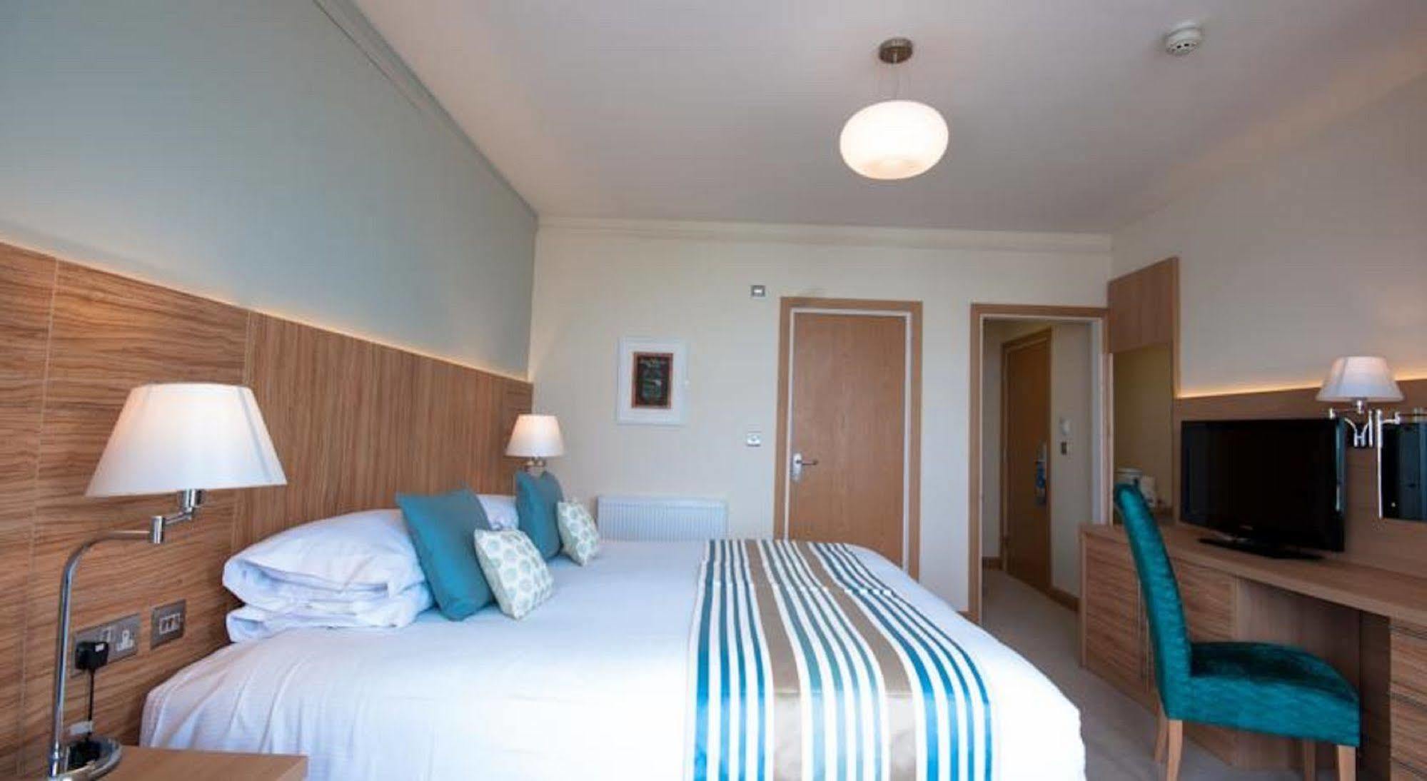 Fistral Beach Hotel And Spa - Adults Only Newquay  Bagian luar foto